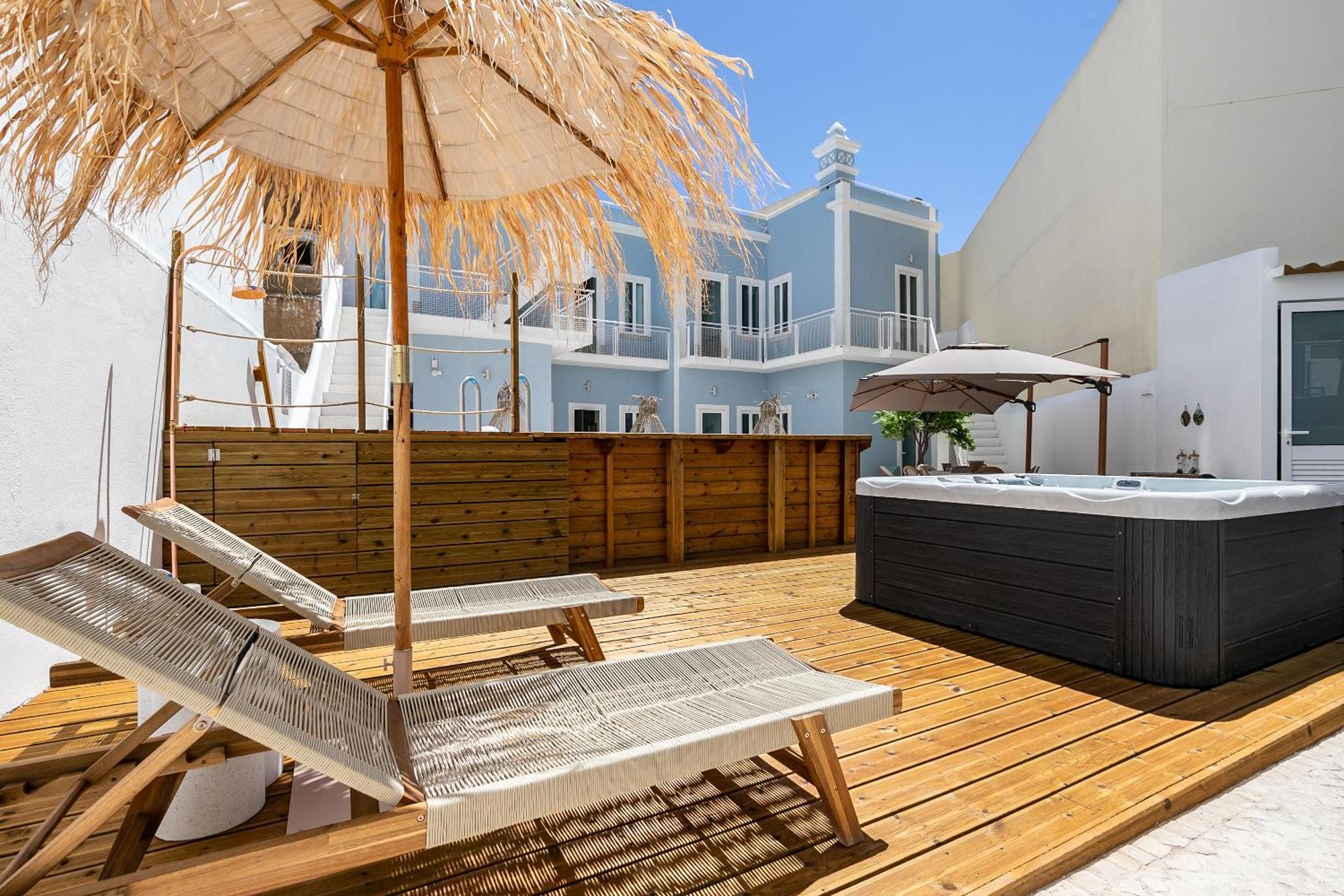 Dona Simone Boutique Suites & Studios - By @ Rita'S Place FAO Eksteriør bilde